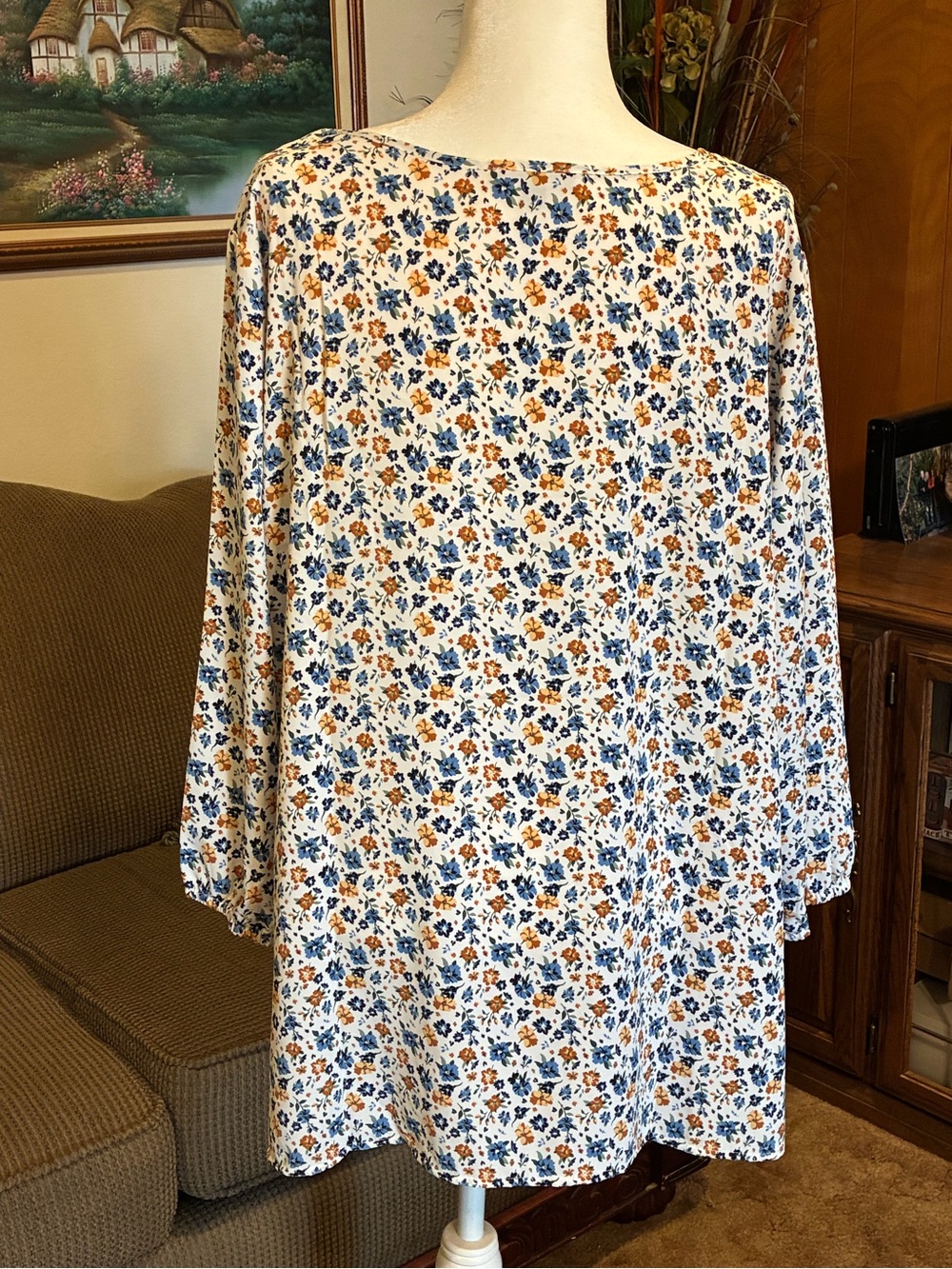 Mario Serrani Women's Floral Print V-Neck Tunic Blouse. XXL - Picture 2 of 8